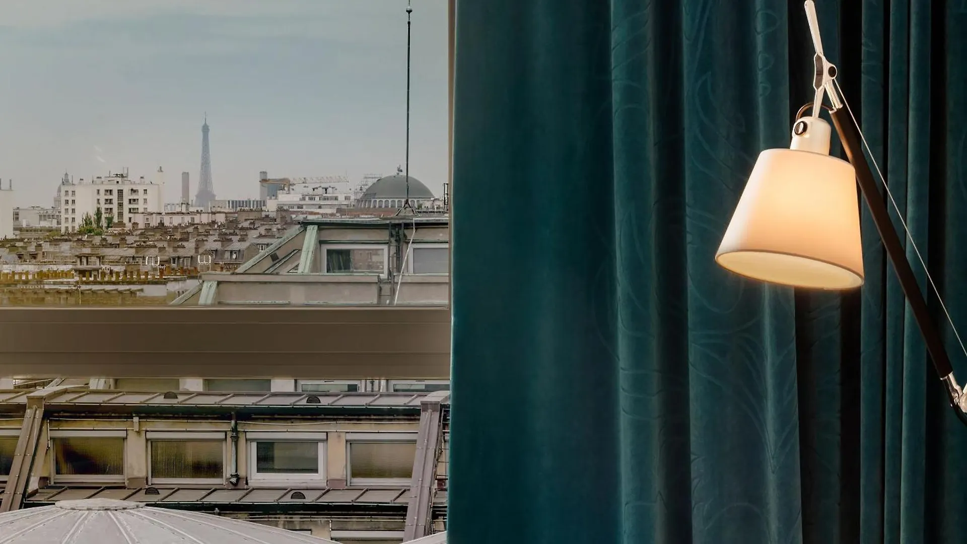 One Paris-porte Doree Parijs
